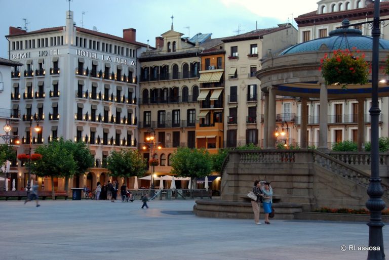 Las maravillas de la Plaza del Castillo de Pamplona